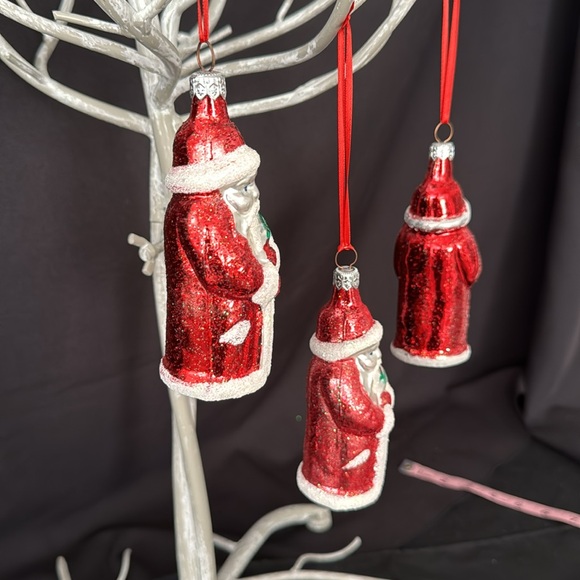 VINTAGE HAND BLOWN & PAINTED POLISH MERCURY GLASS SANTA
CHRISTMAS ORNAMENTS - Picture 4 of 5